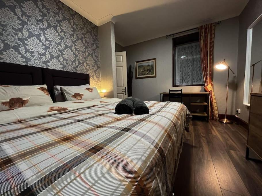 The Nook Crieff - Central 2-Bed With Garden :) Exterior photo