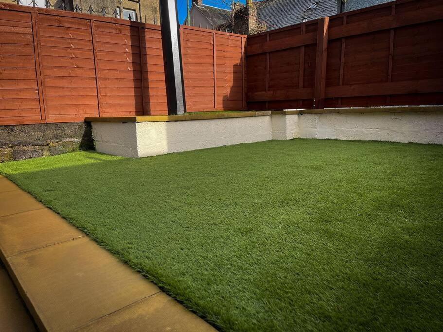 The Nook Crieff - Central 2-Bed With Garden :) Exterior photo